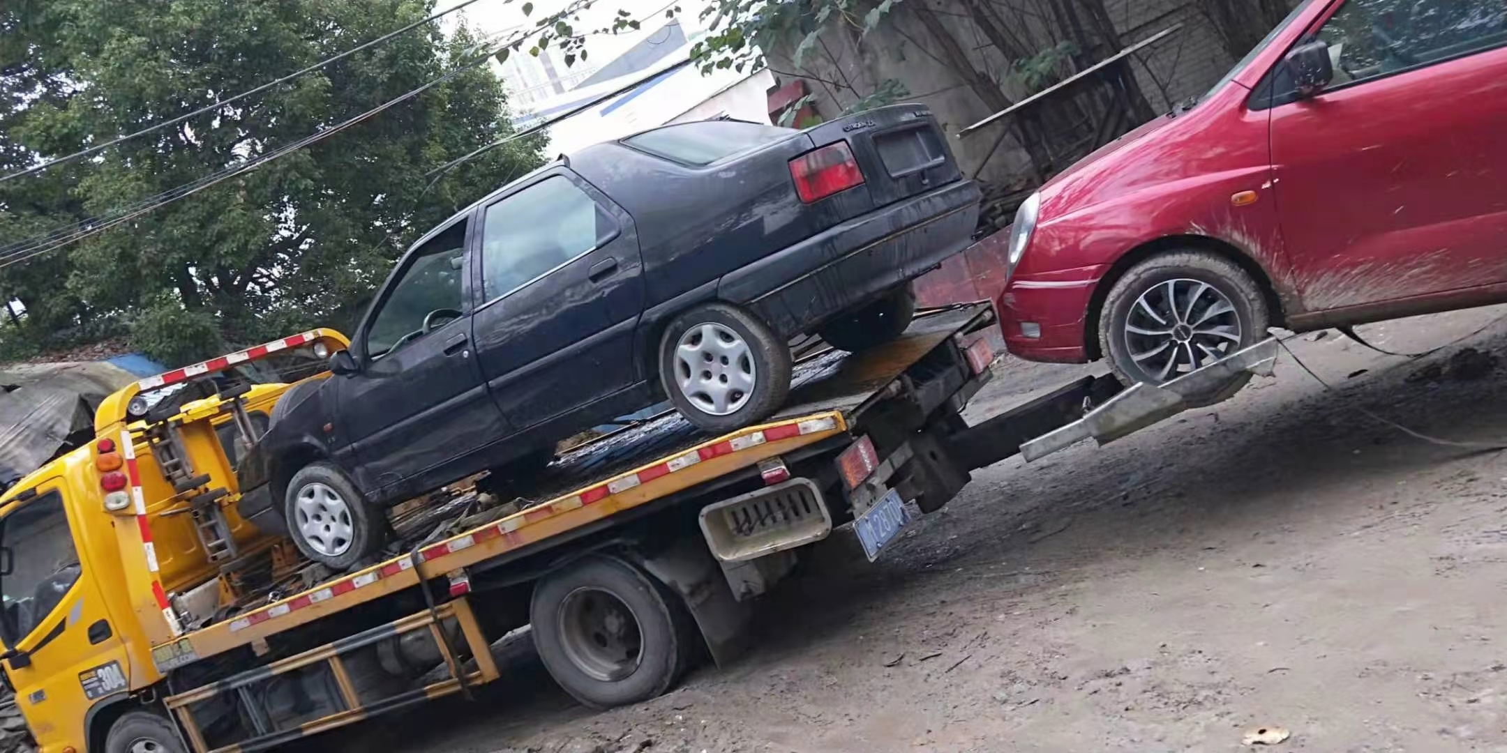 成都<a href=http://www.bg1ioz.cn/ target=_blank class=infotextkey>報廢汽車</a>公司拖車流程方法！