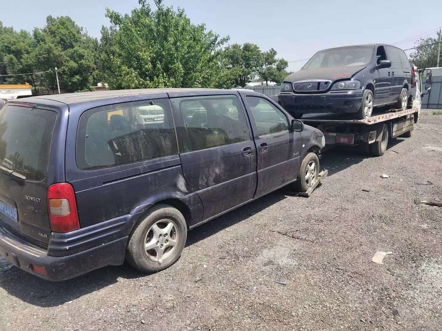 成都報(bào)廢車回收拖車收費(fèi)多少？